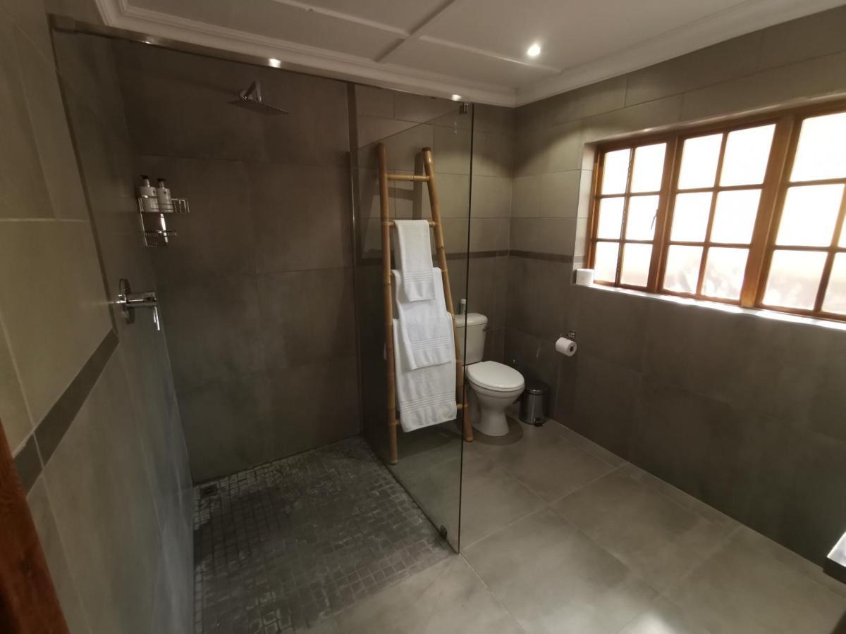 Guest Suites On Connor Bloemfontein Esterno foto