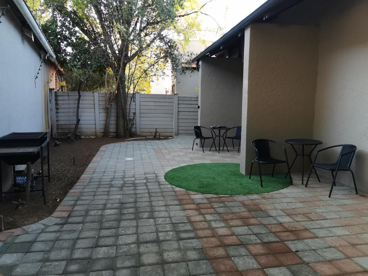 Guest Suites On Connor Bloemfontein Esterno foto